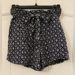 Hollister Jr XS Tie Waist Floral Shorts
